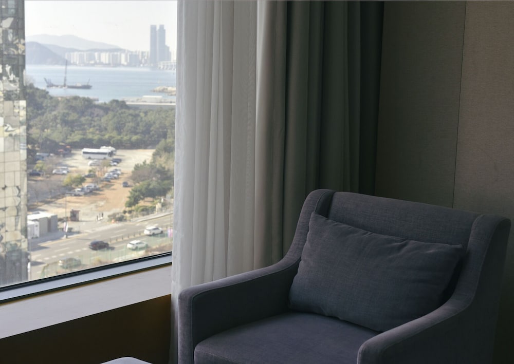 Baymond Hotel 35/47