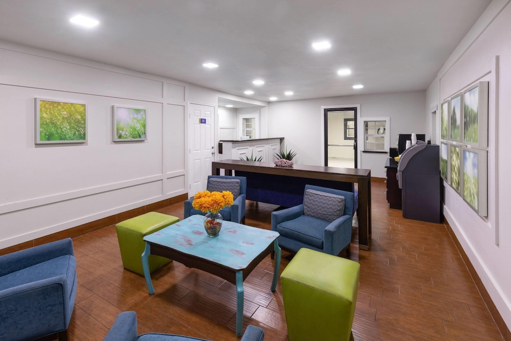 Days Inn by Wyndham Aransas Pass 24/50