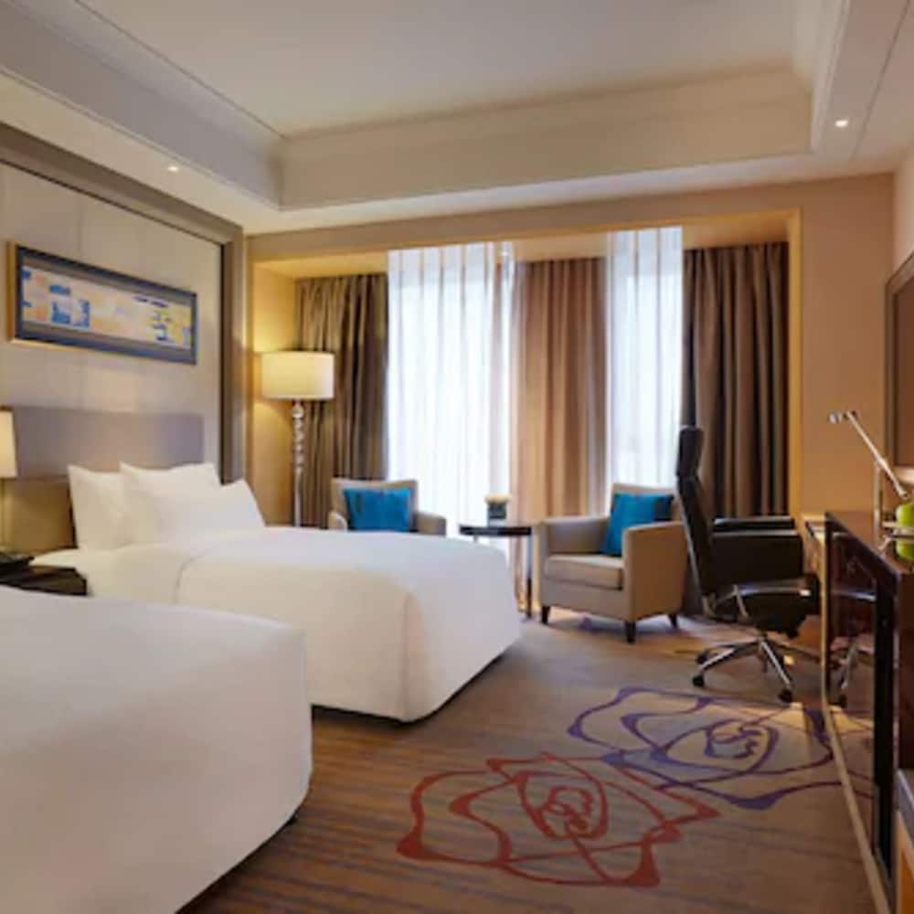 Deluxe, Twin Beds