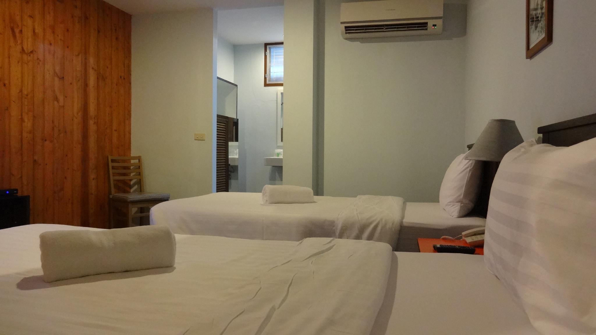 Semi Room, Standard, 2 Semi Double Beds، Mango Bedroom Inn 2/2