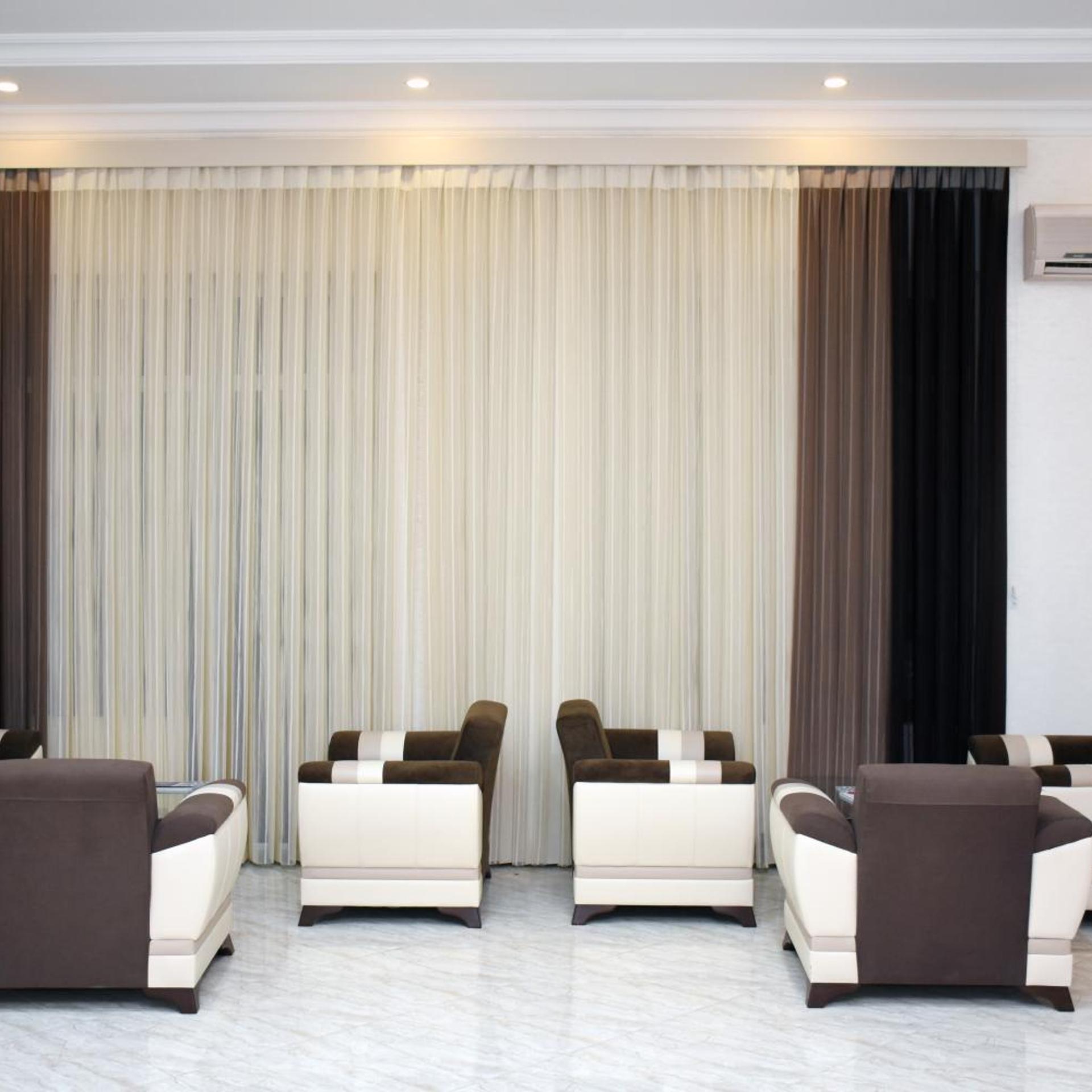 Consul Hotel 5/50