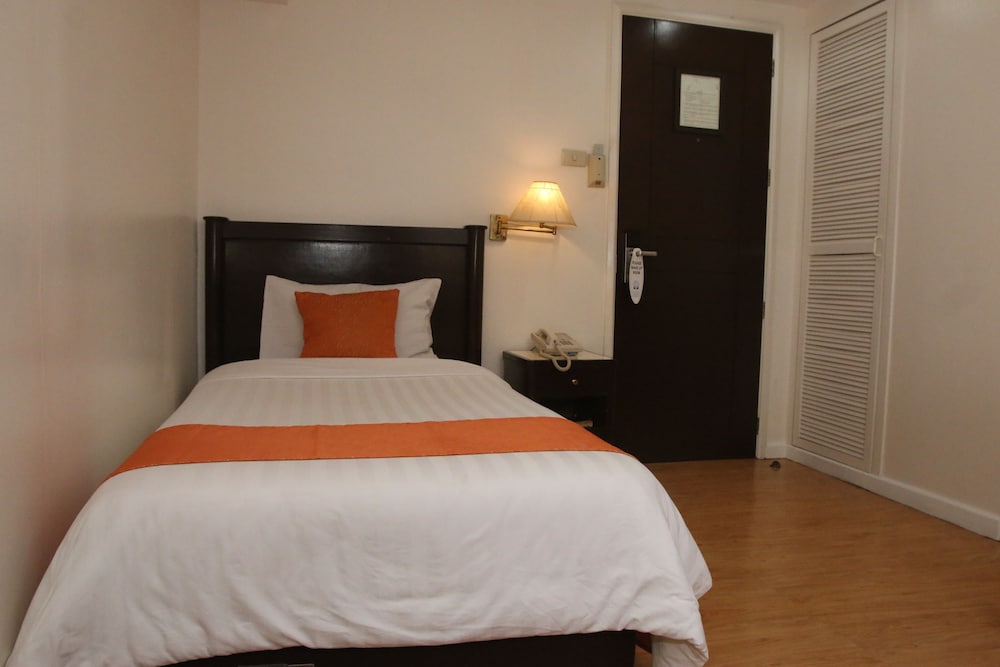 Harbor Town Hotel 10/50