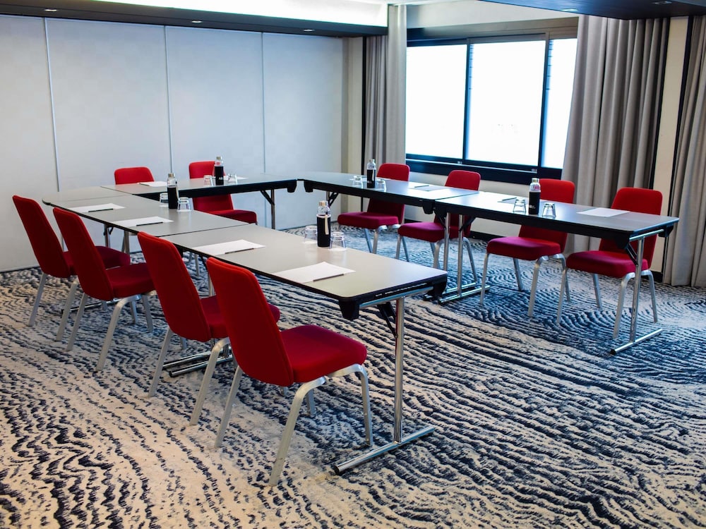 Mercure Lorient Centre Hotel 61/68