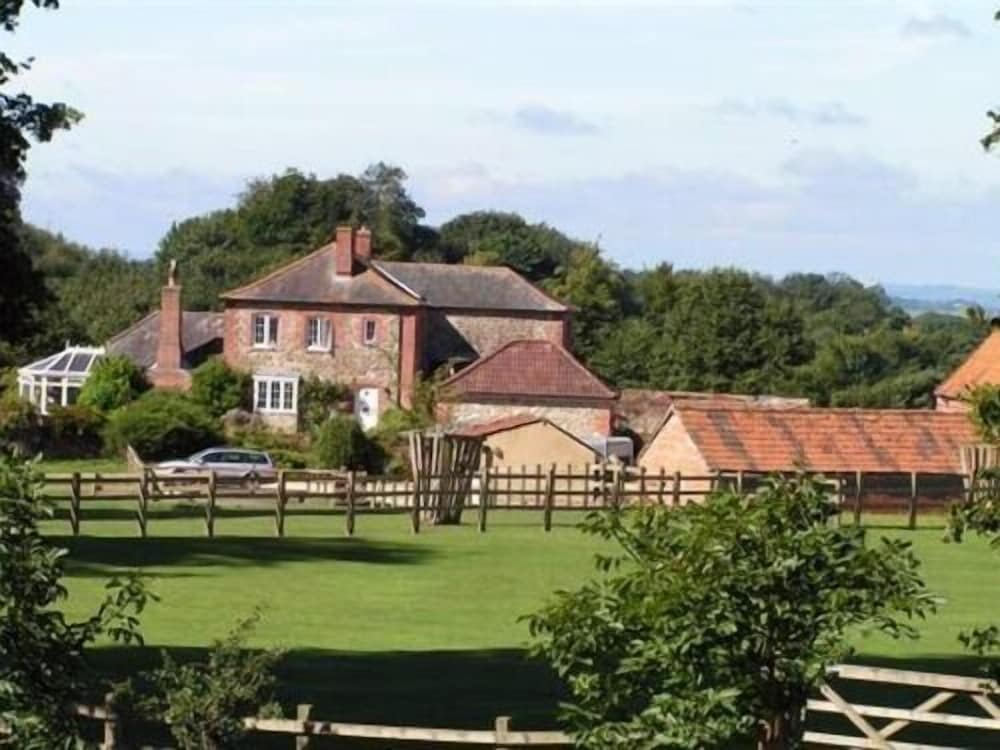 Blounts Court Farm - B&B 29/35
