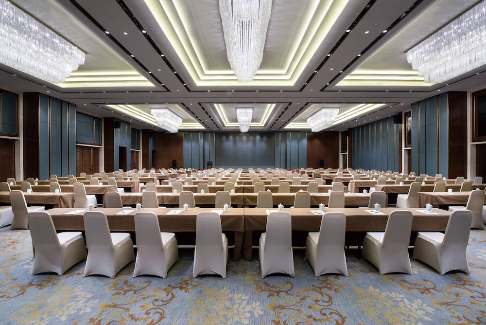 Jinling Riverside Hotel 28/39