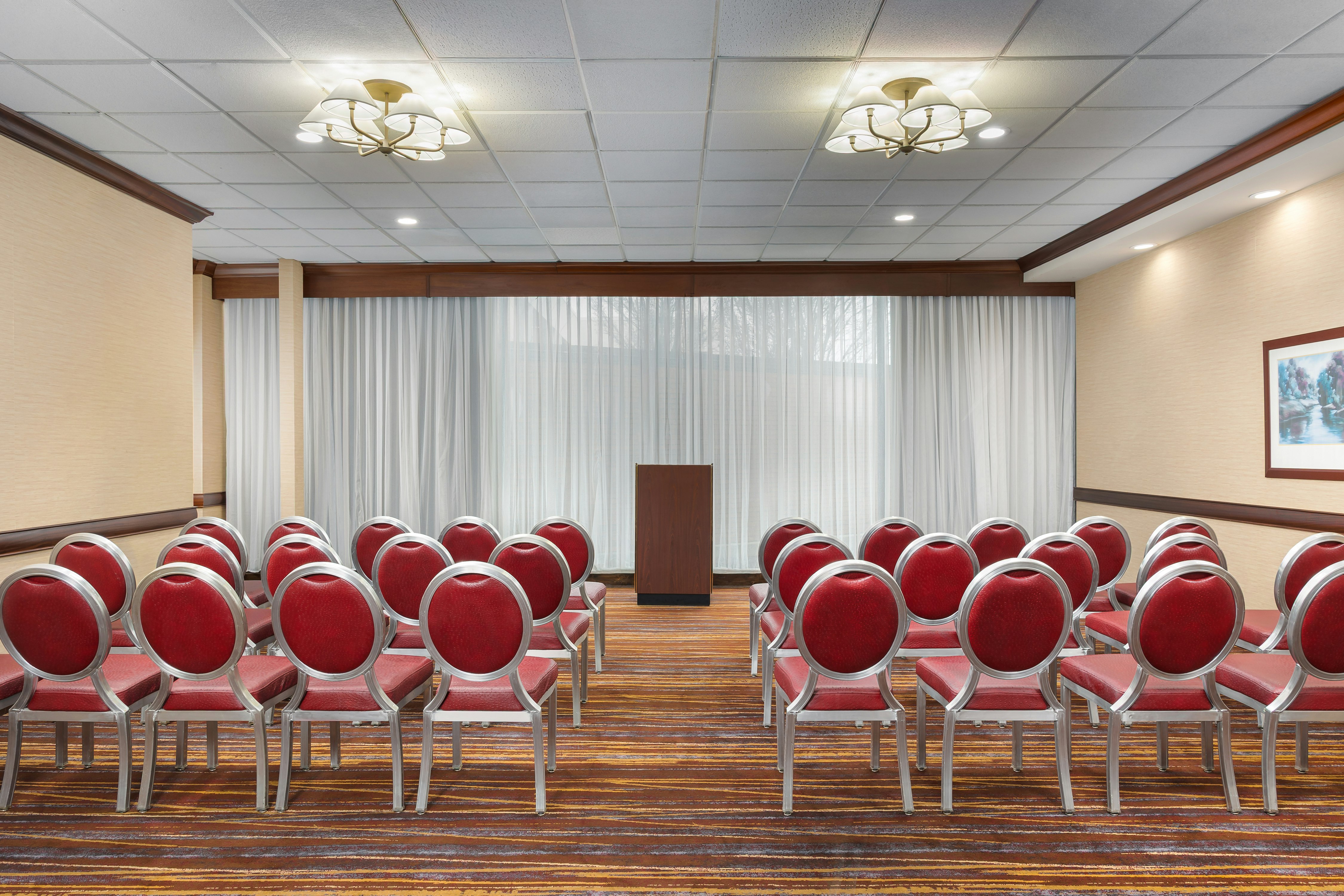 Doubletree Cincinnati Airport 30/34