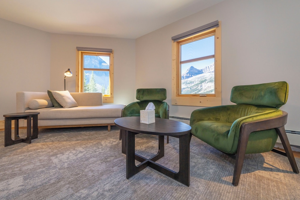 The Lodge at Bow Lake 28/49
