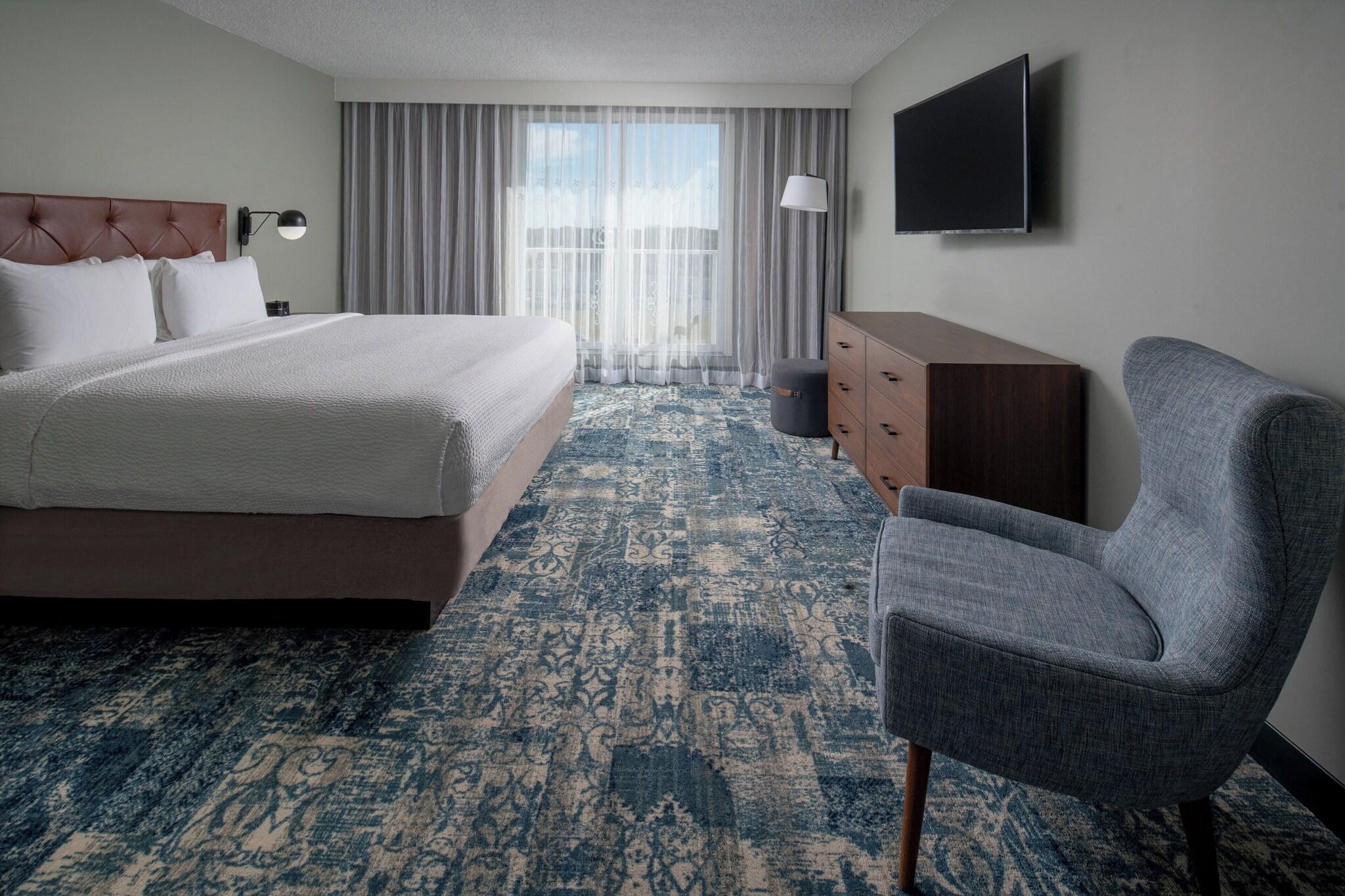 Room at Four Points by Sheraton Suites Tampa Airport Westshore, TAMPA - FL