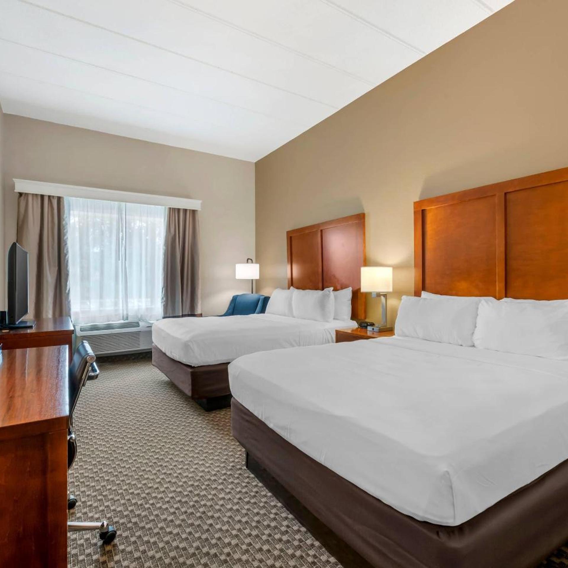 Room, 2 Queen Beds, Pet Friendly, Ground Floor