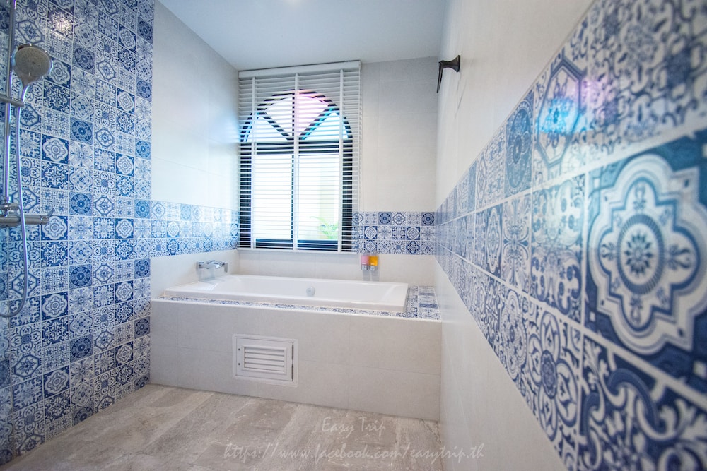 La Reina Maroc Hotel 48/49