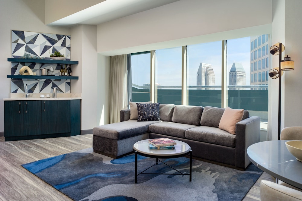 Renaissance New York Flushing Hotel at Tangram 17/44