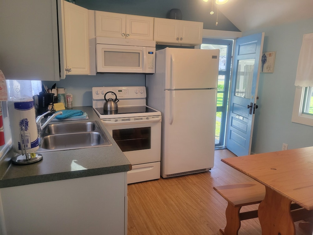 2 River Road Inn & Cottages 36/50
