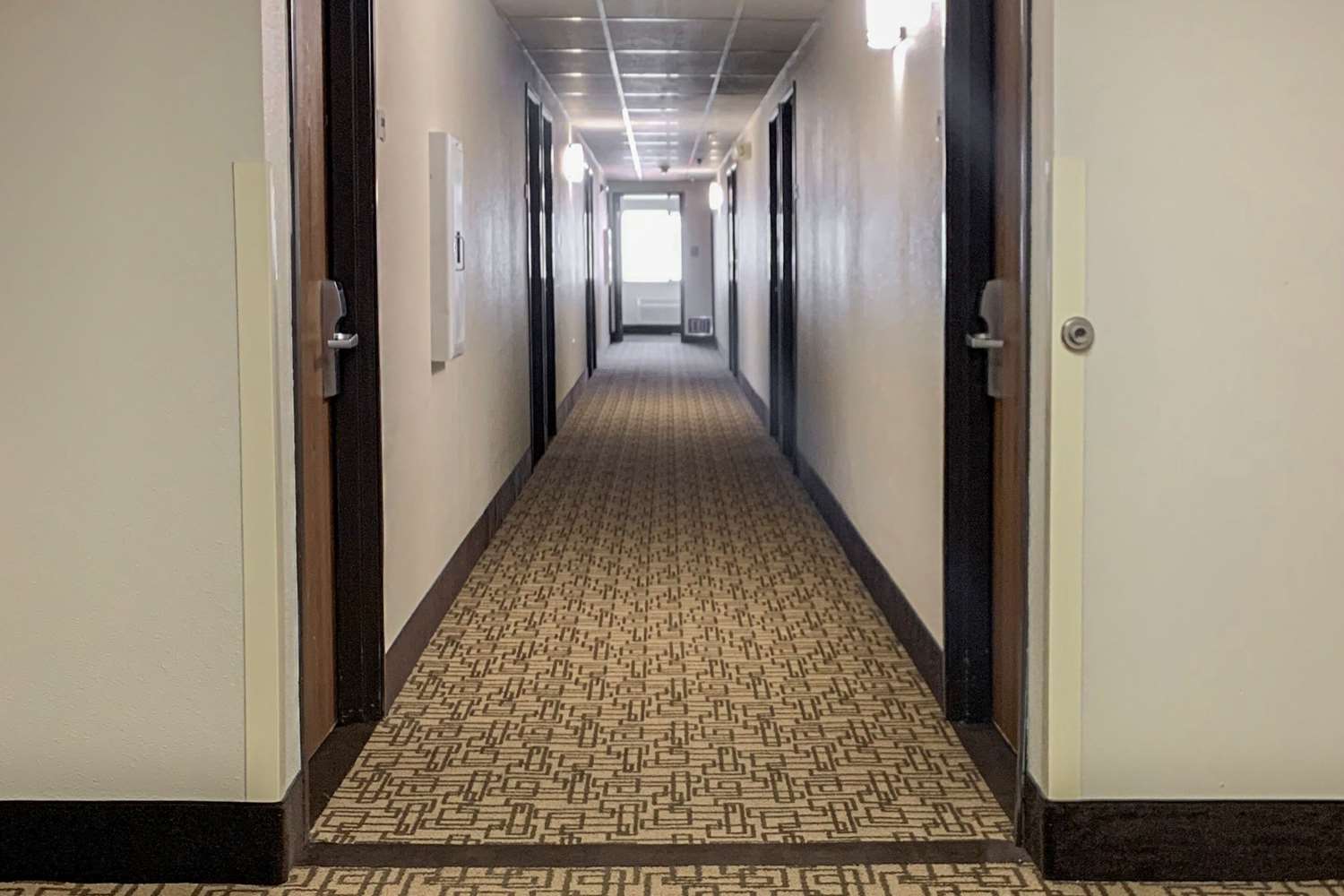 SureStay by Best Western Albuquerque East I-40 15/18