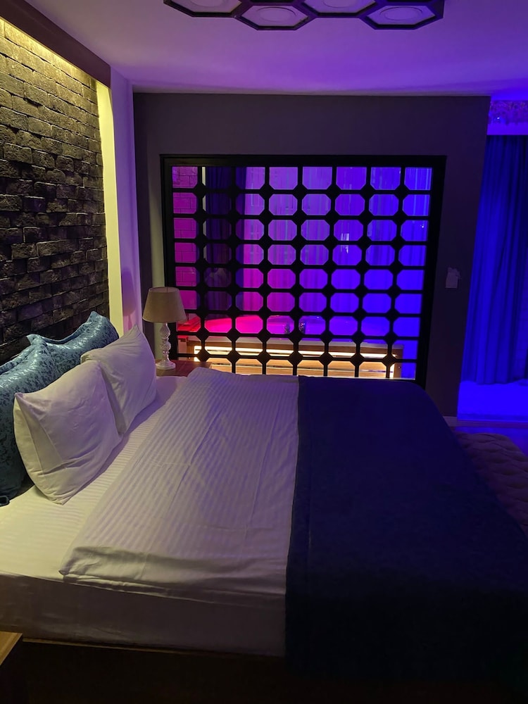Taksim Yazici Residence 33/68