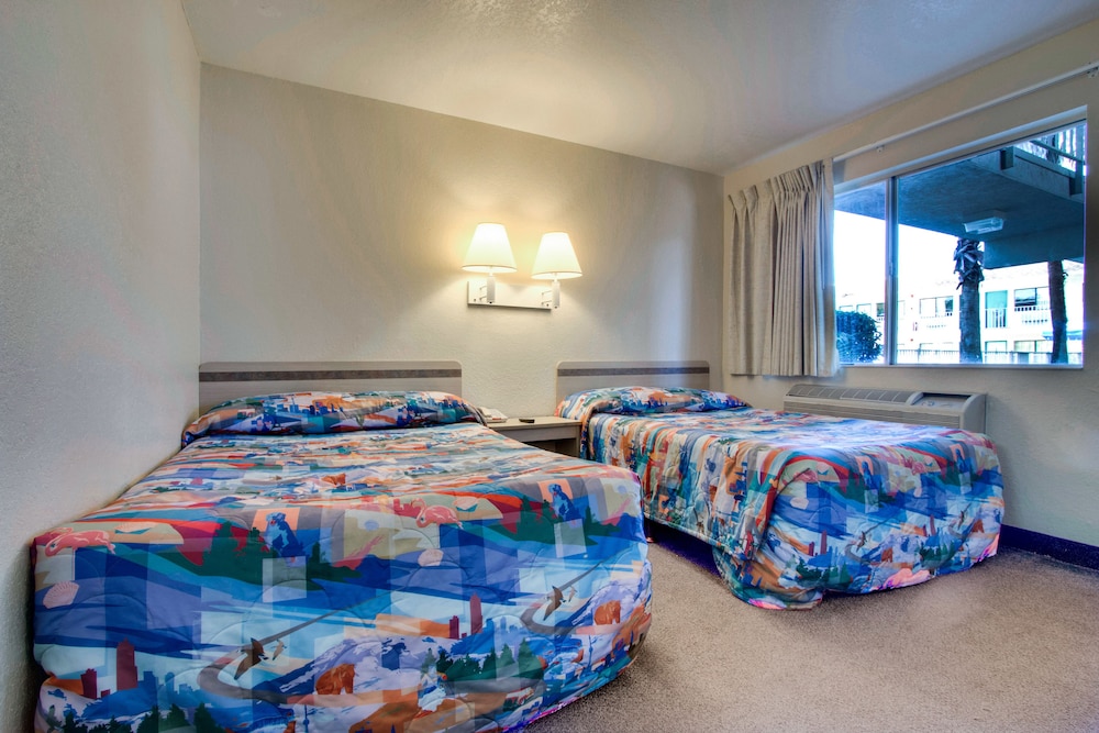 Rodeway Inn Kissimmee Maingate West 20/38