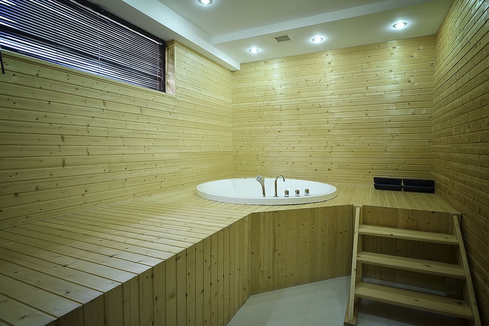 Hotel and SPA Crystal 20/50