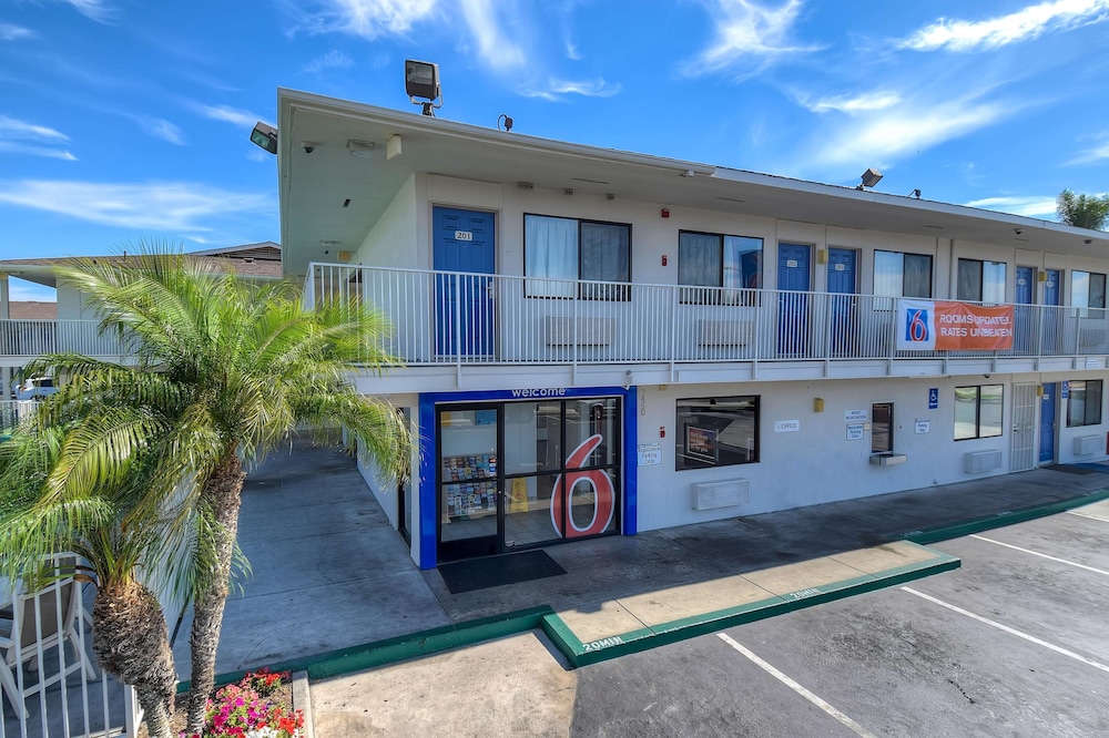 Motel6 Stanton, CA - Anaheim West in STANTON - CA