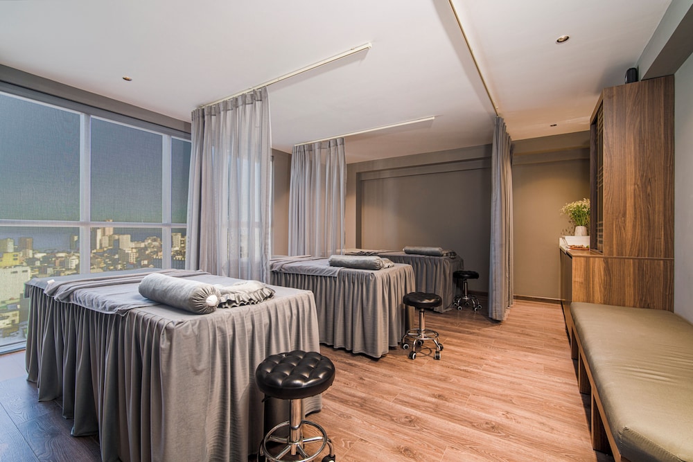 Luxtery Hotel 38/71