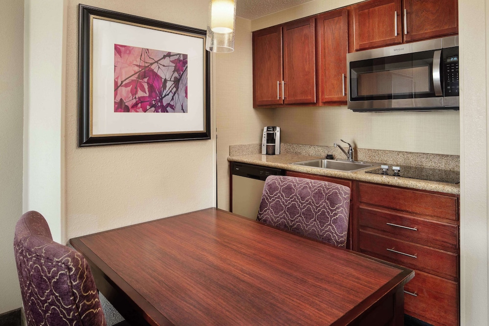 Homewood Suites by Hilton Wallingford-Meriden 33/44