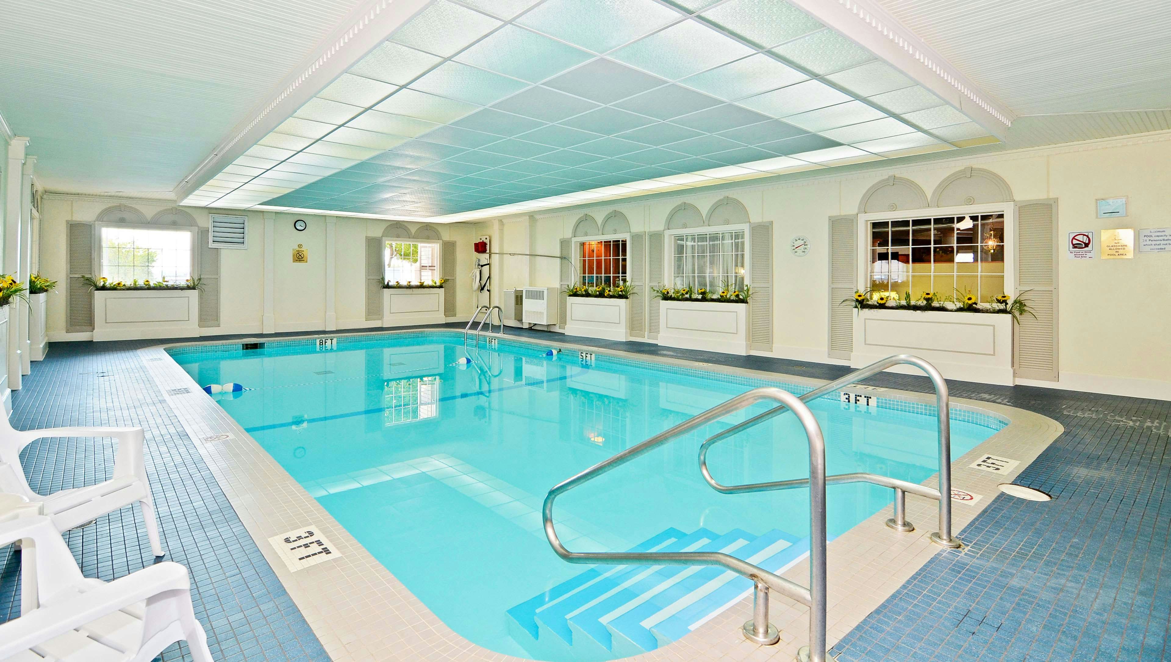 Magnuson Grand Pioneer Inn And Suites 26/48