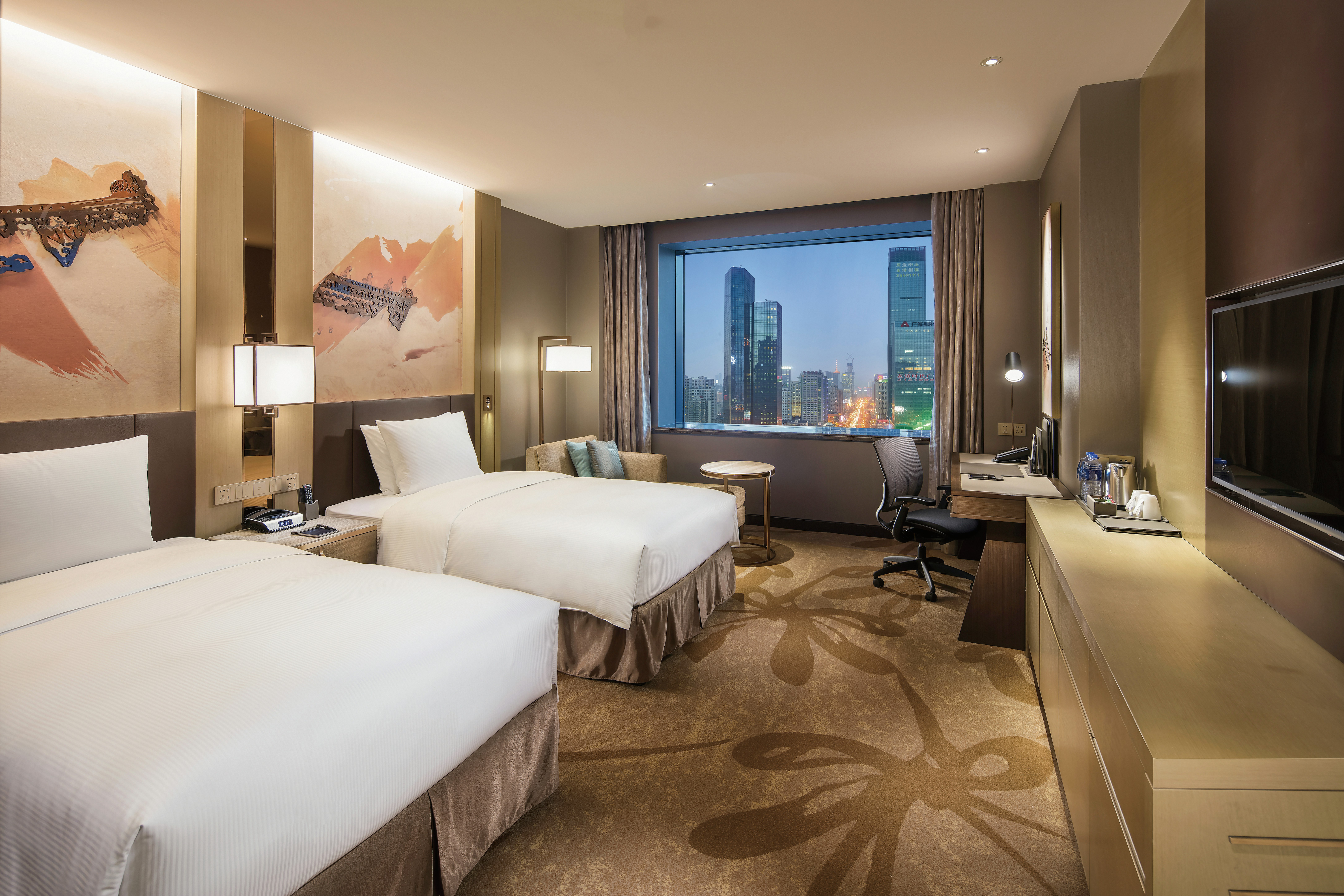 DELUXE, TWIN BEDS