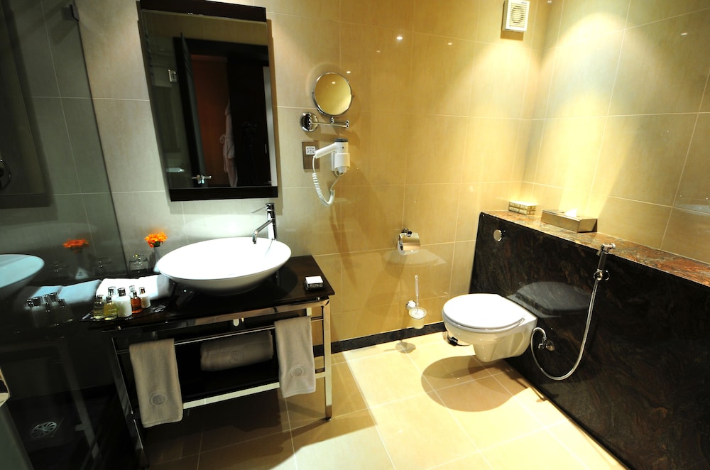 Munyonyo Commonwealth Resort 24/63