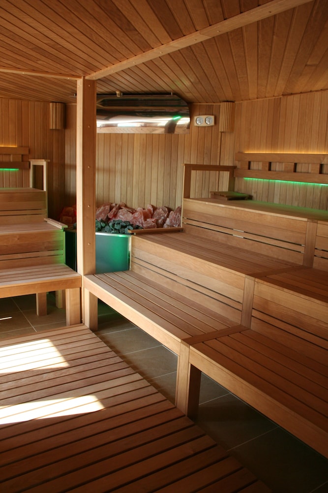 Holiday Beach Budapest Wellness 27/72