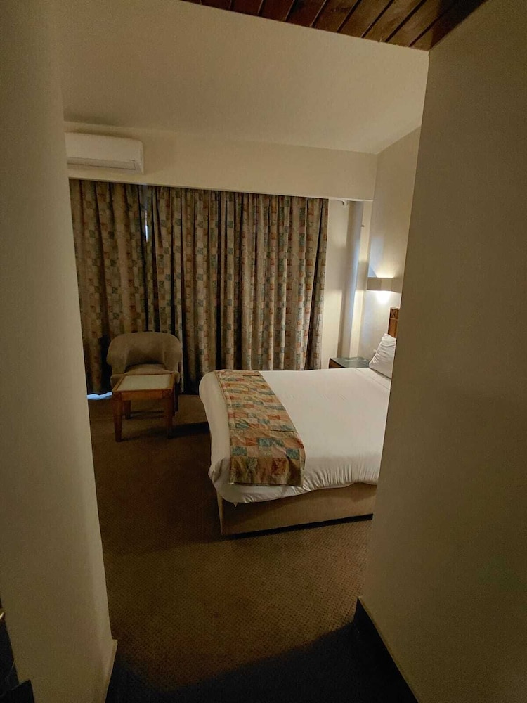 Hapi Hotel 39/68