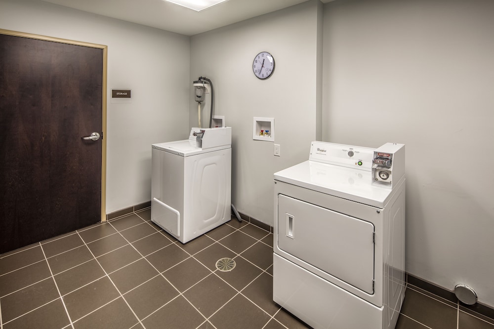 Sleep Inn & Suites Syracuse Airport 15/40