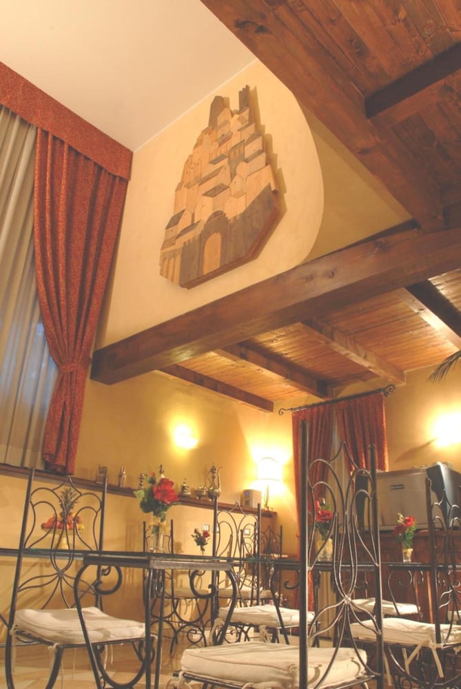 Del Borgo 37/46