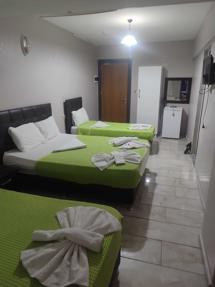 STANDARD, QUADRUPLE, DOUBLE AND TWIN BEDS