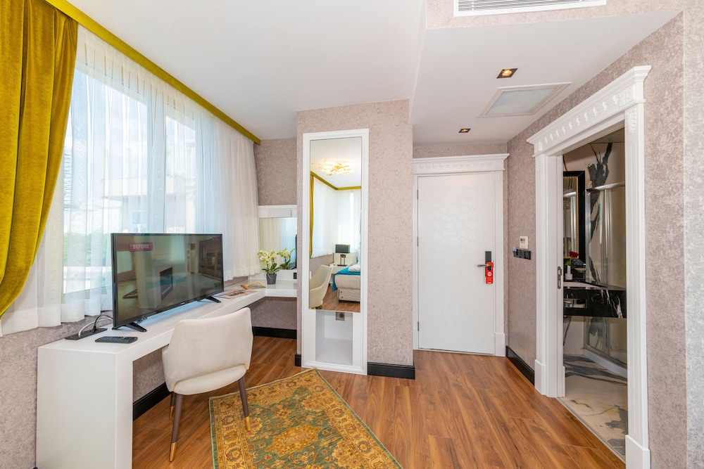 Eastanbul Suite 24/57