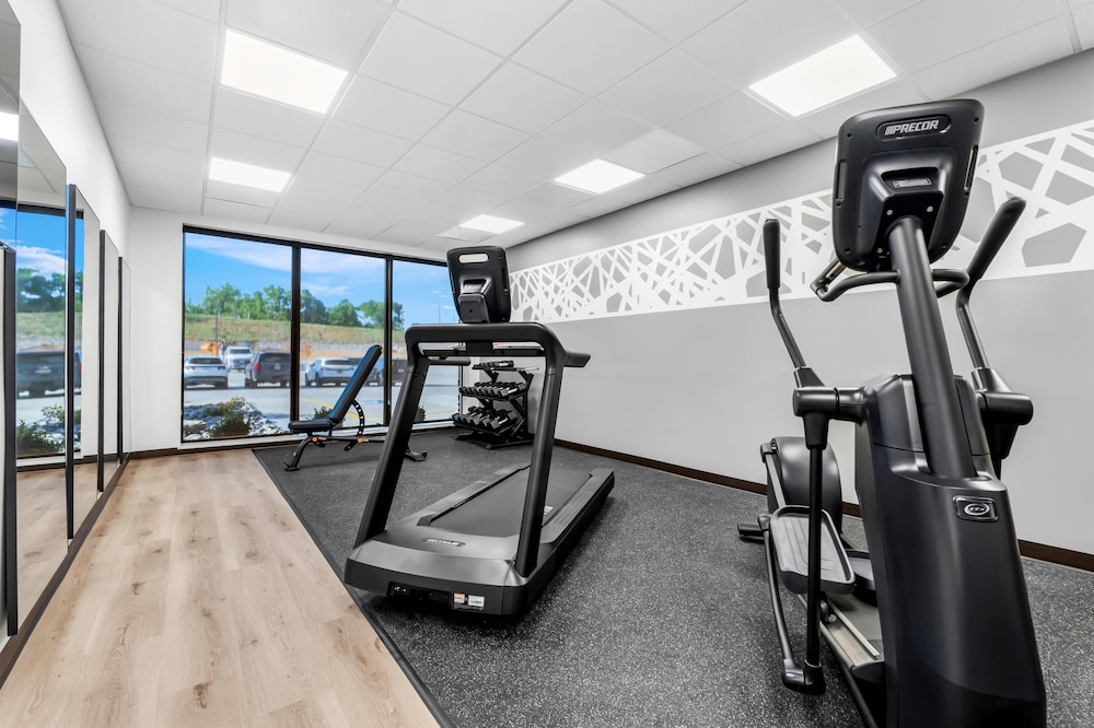 Sleep Inn & Suites Savannah Tennessee Riverfront 25/50