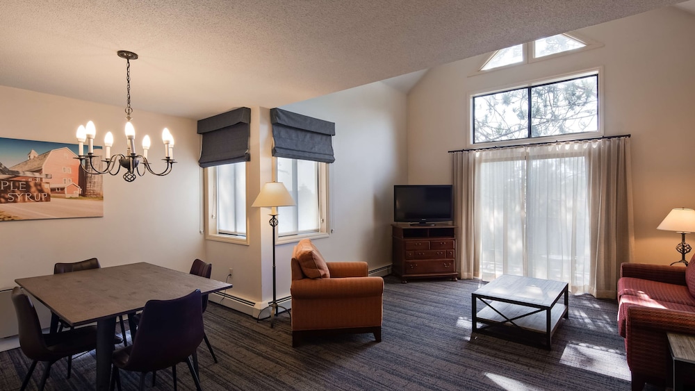 Best Western Inn & Suites Rutland-Killington 32/48
