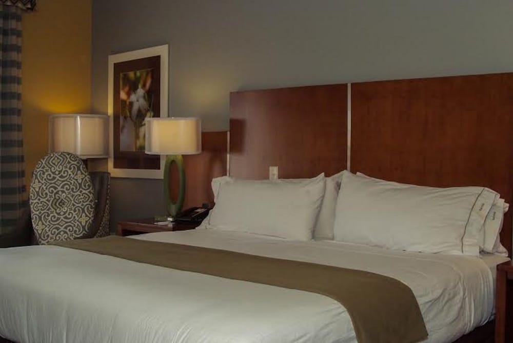 Holiday Inn Express Hotel and Suites Perry-National Fairground Area 12/68