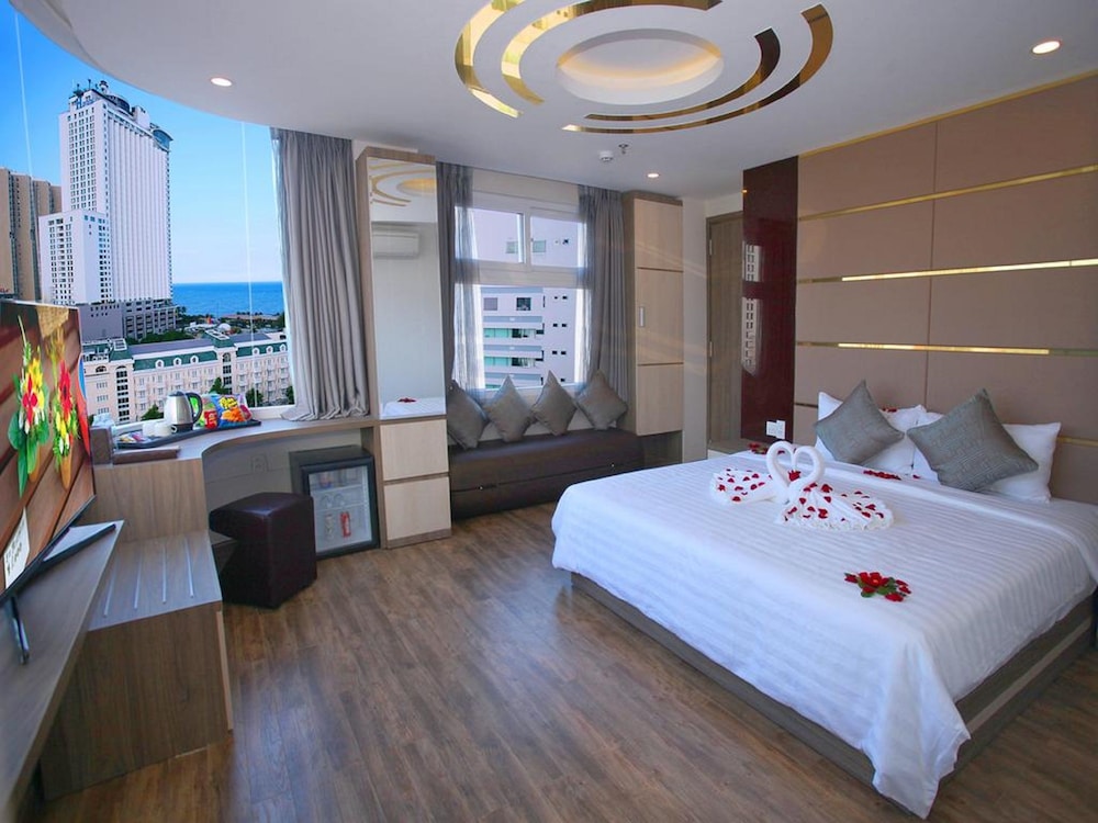 New Sun Hotel 12/50
