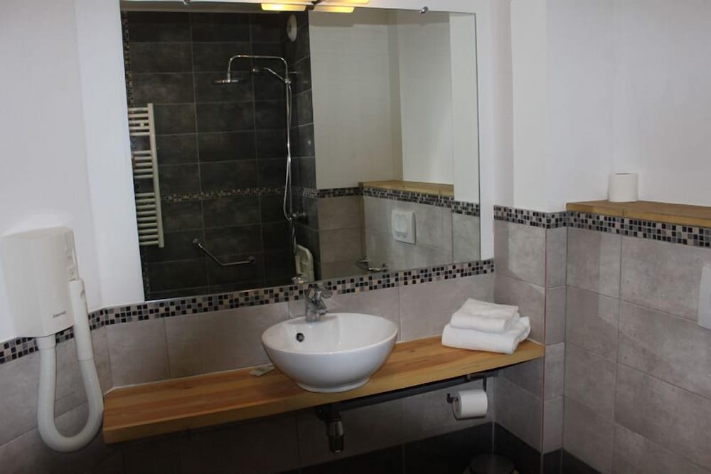 HOTEL LE MANOIR DE GAVRELLE 38/38