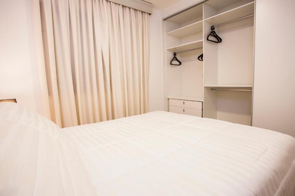 TRAVEL INN PARK AVENUE 19/50