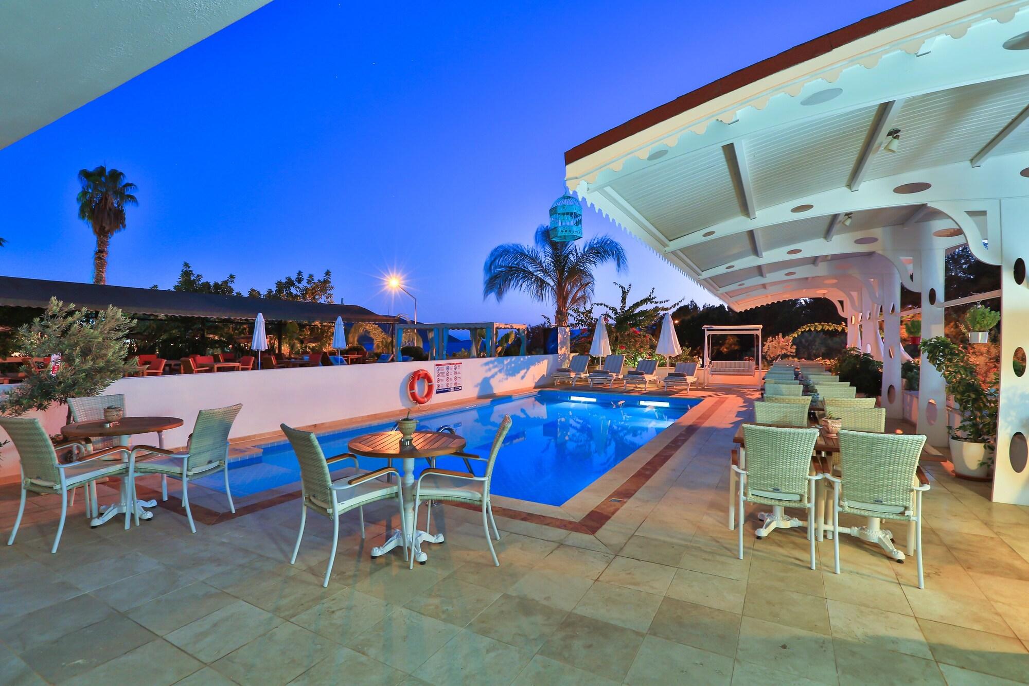 Linda Beach Hotel 45/46
