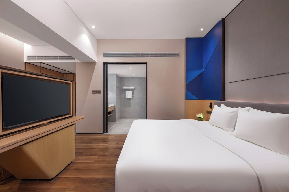 Specialty, King Bed