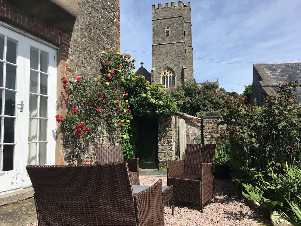 Instow Barton 17/19