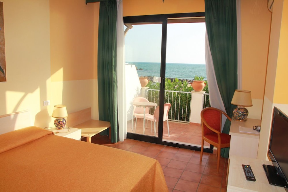 CLASSIC, DOUBLE BED, SEA VIEW