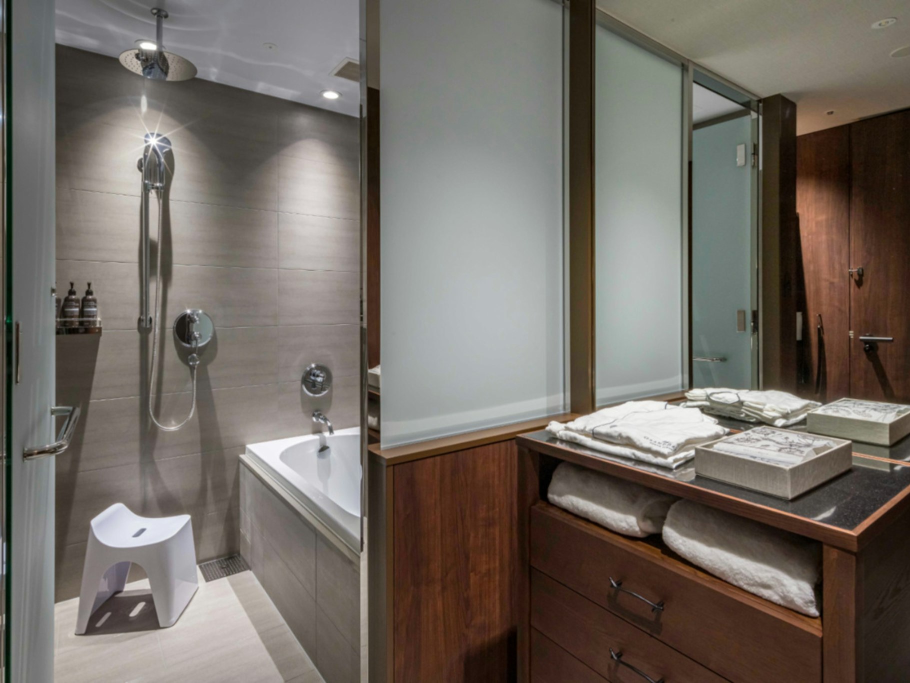 Hotel Grand Bach Tokyo Ginza 13/14