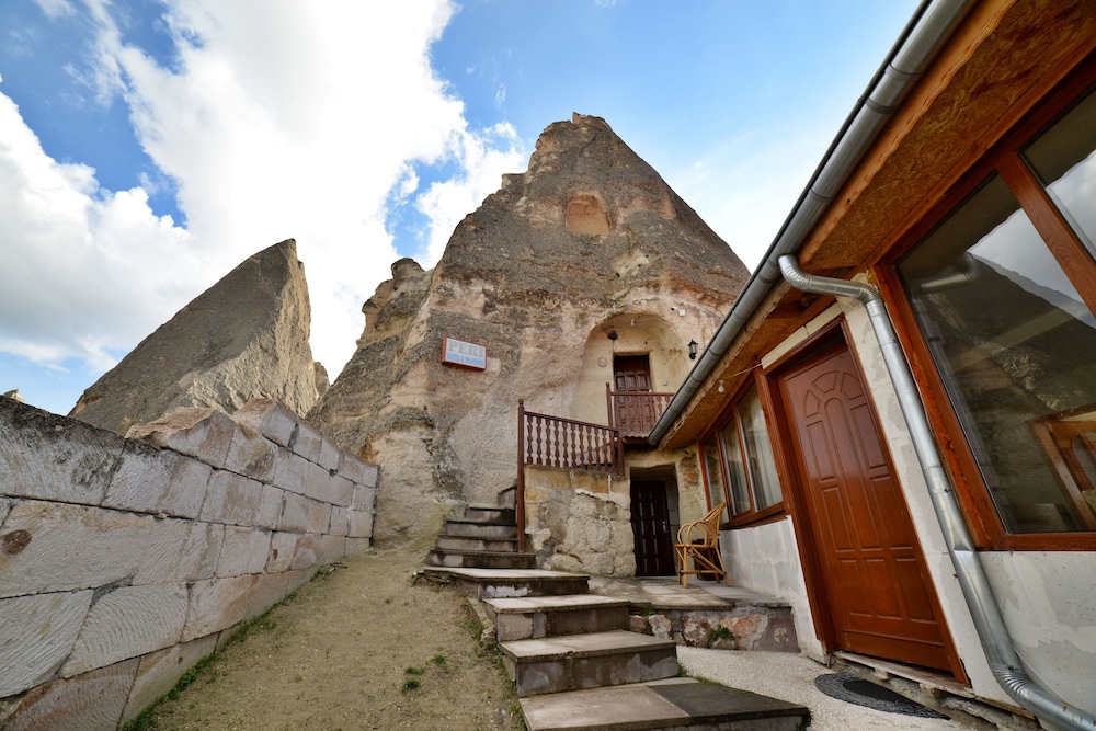 Peri Cave Hotel 46/54