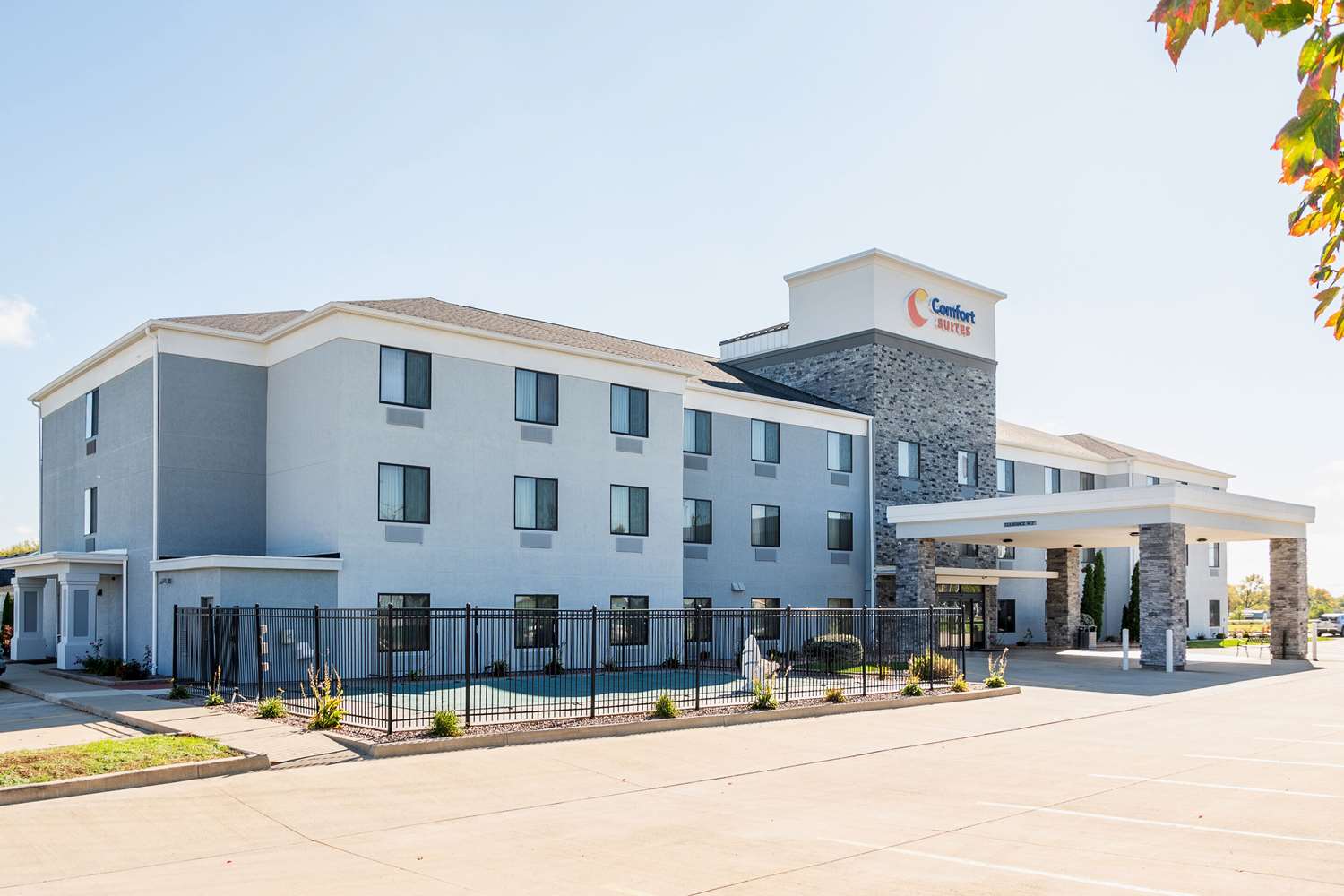 Comfort Suites Bloomington I-55 And I-74 2/25