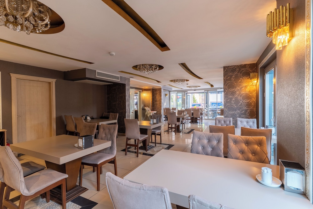 Fengo Hotel 60/69