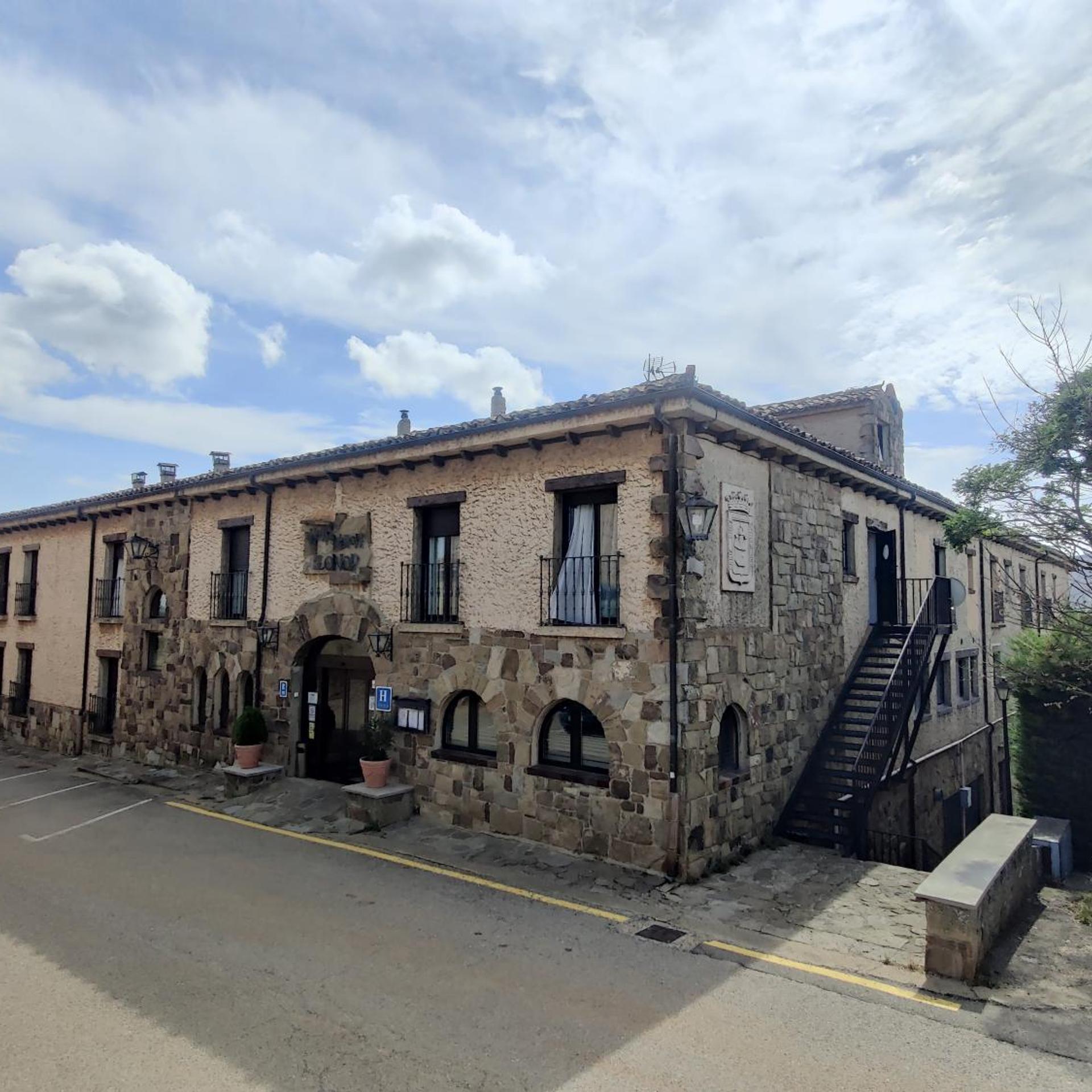 Hotel Leonor Miron 41/55