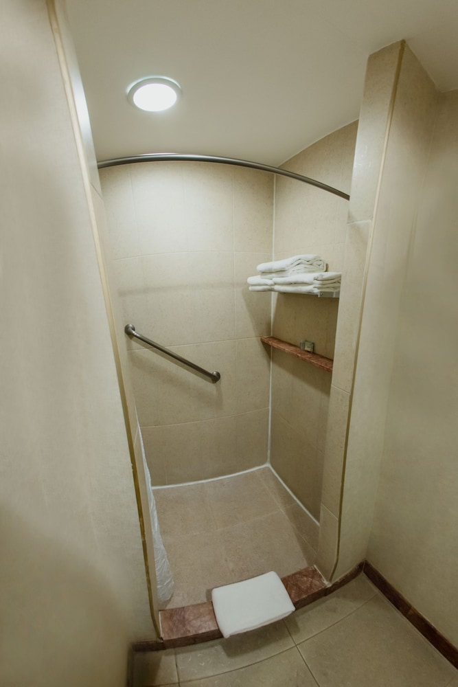 Excellence Express & Suites San Juan Del Rio 37/39