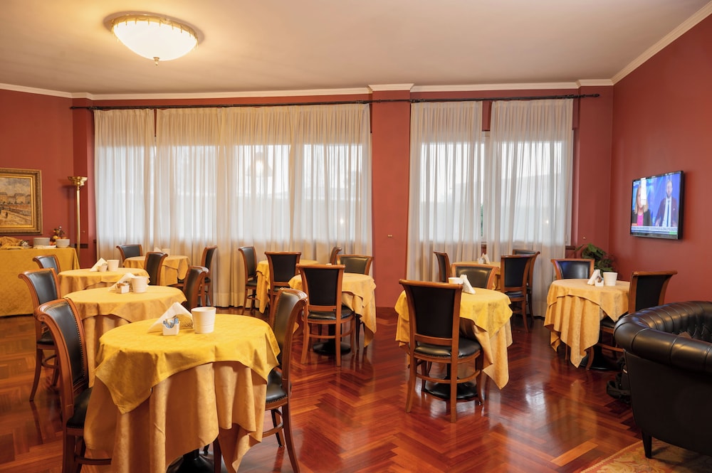 Maxim Hotel 29/40
