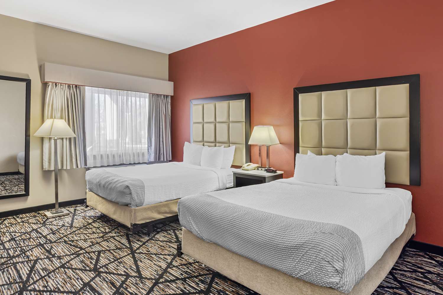 Room, 2 Queen Beds, Sofa, Bathtub, Accessible